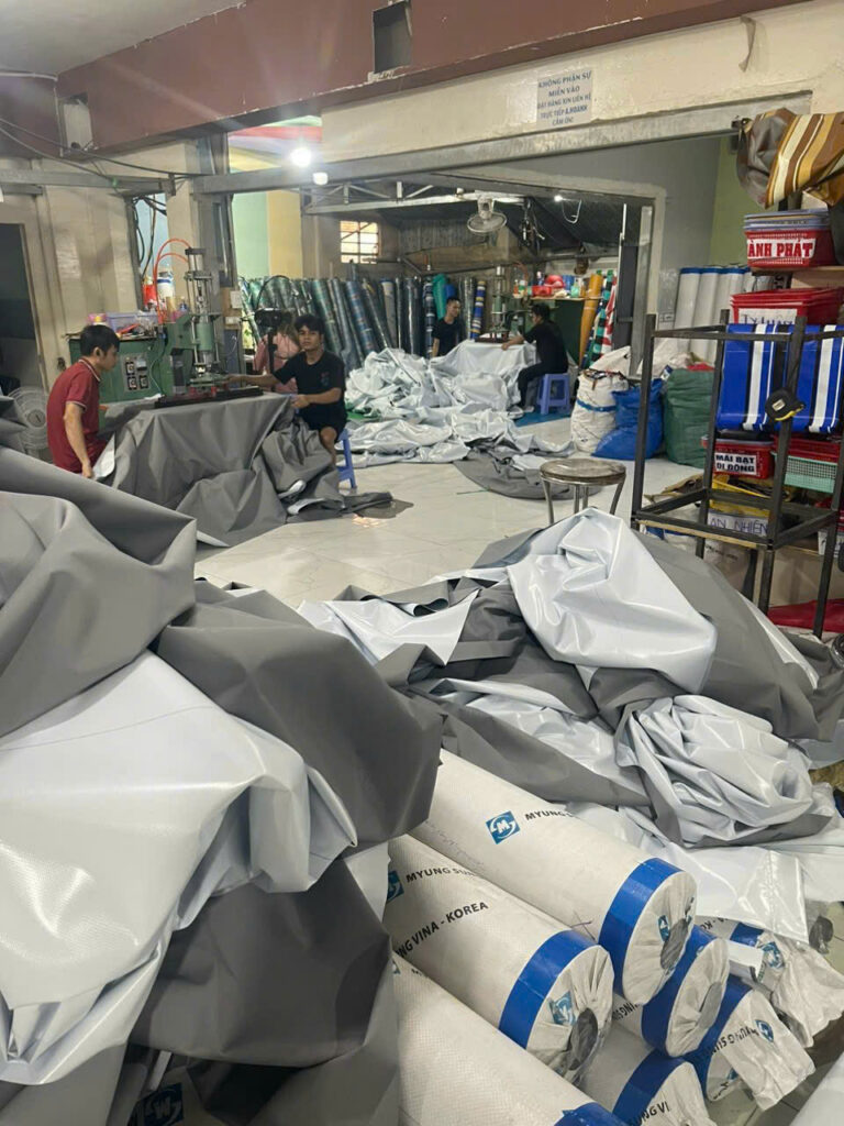 bạt mái xếp gia công theo yêu cầu